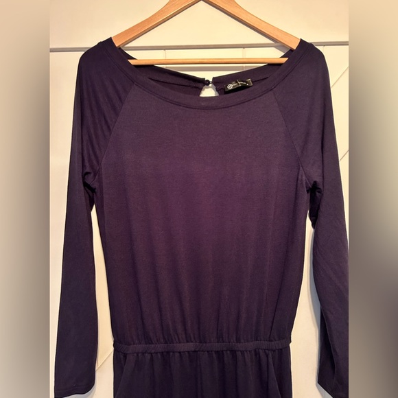 Navy blue jump suit size medium - stretchy and lightweight - Picture 6 of 12